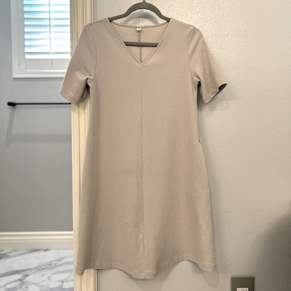 UNIQLO Women's Milano Ribbed V-Neck Dress - Picture 2 of 7